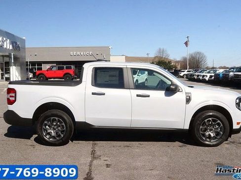 New 2026 Ford Maverick XLT image 4