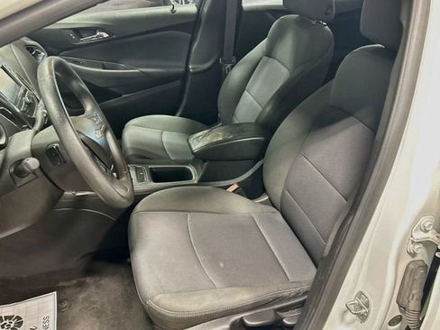 Used 2017 Chevrolet Cruze LT w/ RS Package FWD image 17