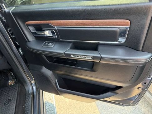 Used 2016 RAM 1500 Laramie w/ Convenience Group AWD/4WD image 23
