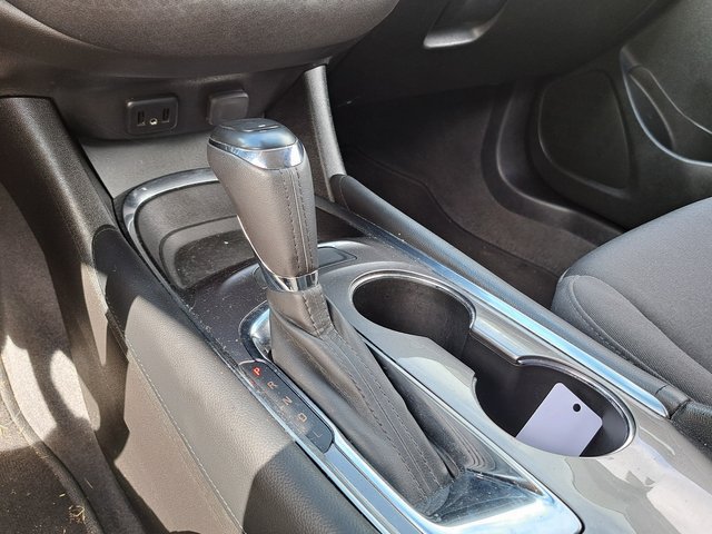 Used 2018 Chevrolet Malibu LT FWD image 11