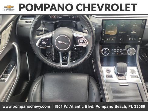 Used 2025 Jaguar F-PACE R-Dynamic S image 15