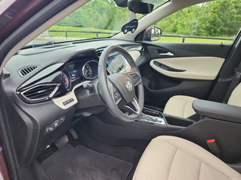 Certified 2022 Buick Encore GX Essence w/ Advanced Technology Package FWD image 12