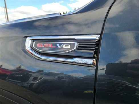 Used 2022 GMC Sierra 1500 Denali w/ Technology Package image 9