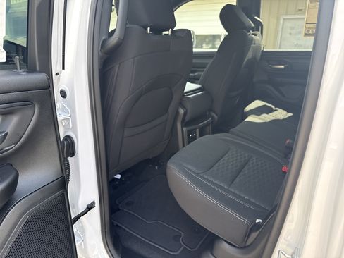 New 2026 RAM 1500 Express AWD/4WD image 14