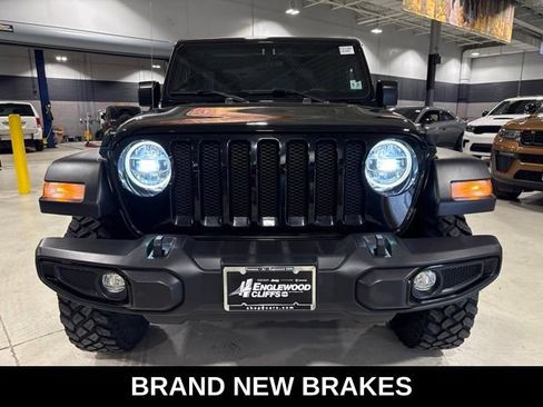 Used 2022 Jeep Wrangler Sport AWD/4WD image 2