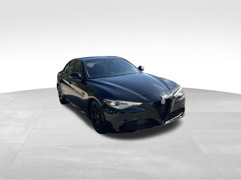 Used 2021 Alfa Romeo Giulia Sprint w/ Nero Edizione RWD image 7