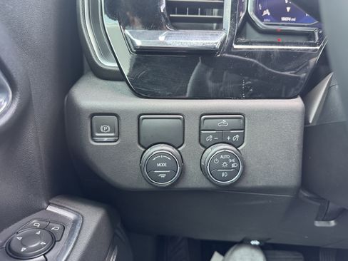 Used 2024 Chevrolet Silverado 1500 RST w/ Texas Edition Plus RWD image 18
