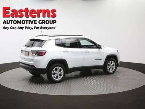Used 2024 Jeep Compass Latitude AWD/4WD image 40