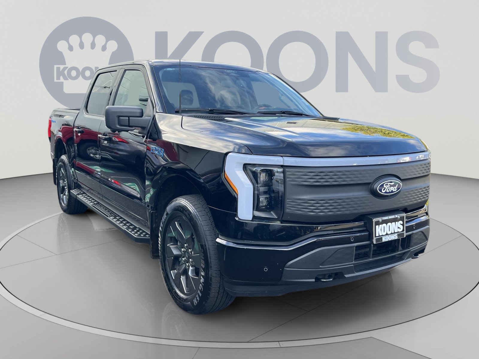 Used 2025 Ford F150 Lightning Flash AWD/4WD image 8