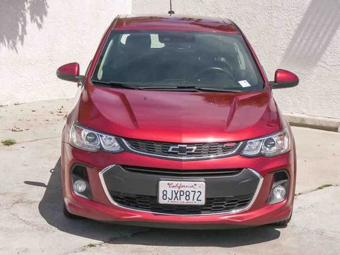 Used 2019 Chevrolet Sonic LT w/ Convenience Package image 2