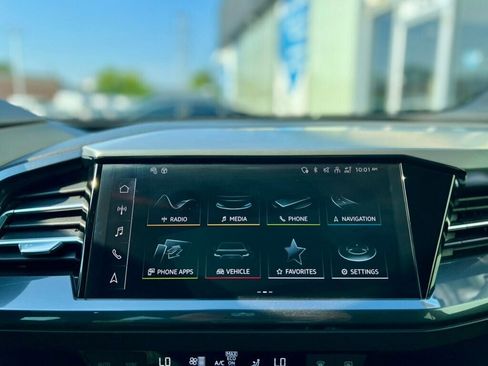 Used 2024 Audi Q4 e-tron Premium Plus w/ Premium Plus image 20