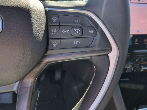 New 2025 Jeep Grand Cherokee Limited w/ Black Appearance Package AWD/4WD image 22