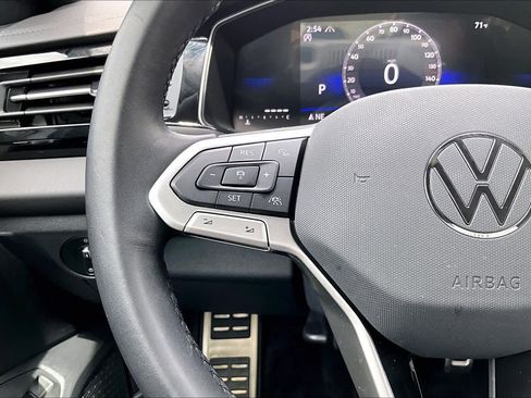 Used 2025 Volkswagen Jetta Sport image 23