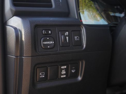 Used 2024 Toyota 4Runner Limited AWD/4WD image 26
