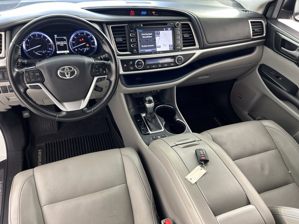 Used 2019 Toyota Highlander Limited AWD/4WD image 10
