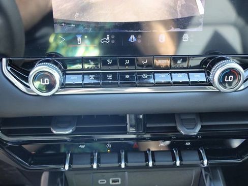 New 2026 GMC Canyon Elevation w/ Convenience Package image 19