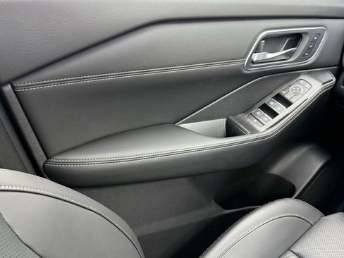 New 2026 Nissan Rogue Platinum AWD/4WD image 30