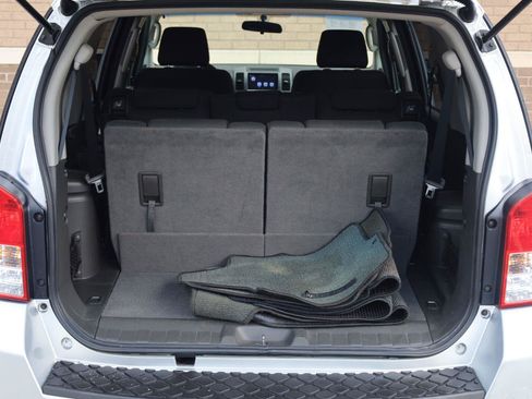 Used 2008 Nissan Pathfinder S AWD/4WD image 10