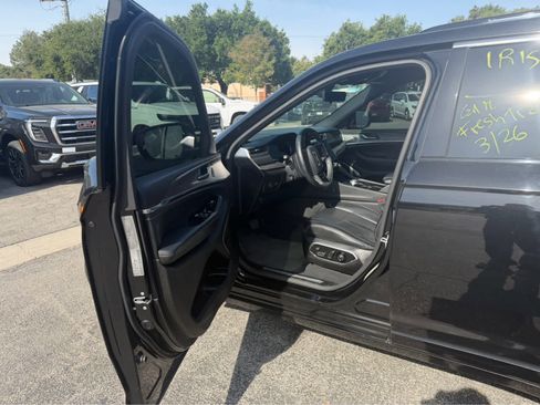 Used 2022 Jeep Grand Cherokee L Overland w/ Luxury Tech Group IV image 5