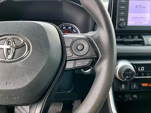 Used 2019 Toyota RAV4 XLE w/ Convenience Package FWD image 25