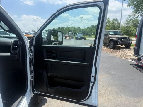 Used 2023 RAM 3500 Tradesman w/ Chrome Appearance Group AWD/4WD image 52