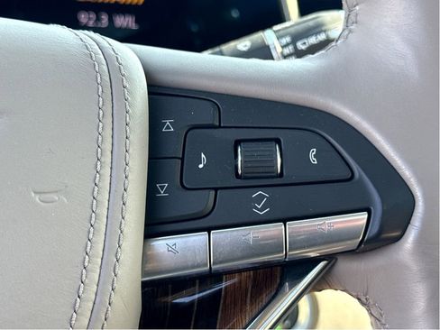 Used 2024 Cadillac Escalade Sport Platinum AWD/4WD image 18