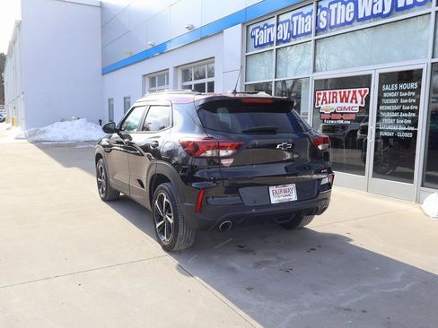 Used 2022 Chevrolet TrailBlazer RS w/ Technology Package image 8