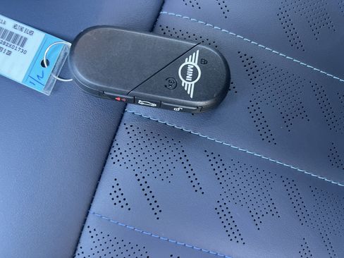 Certified 2025 MINI Cooper S image 36