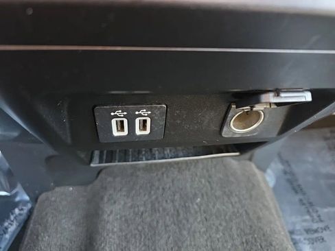 Used 2020 Ford F150 XLT image 29