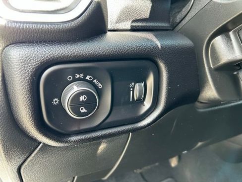 Used 2024 RAM 2500 Big Horn AWD/4WD image 29