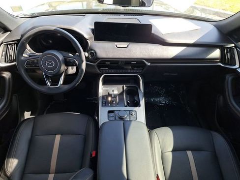 Certified 2024 MAZDA CX-90 3.3 Turbo w/ Premium Plus Pkg image 17