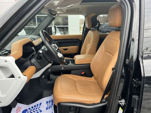 Used 2023 Land Rover Defender 110 S image 13