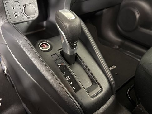 Used 2024 Nissan Kicks S image 19