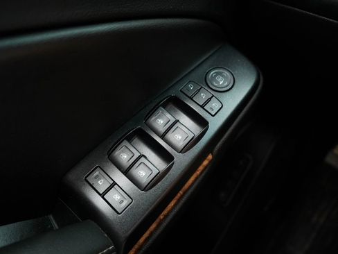Used 2019 Chevrolet Tahoe Premier w/ Premier Plus Edition AWD/4WD image 31