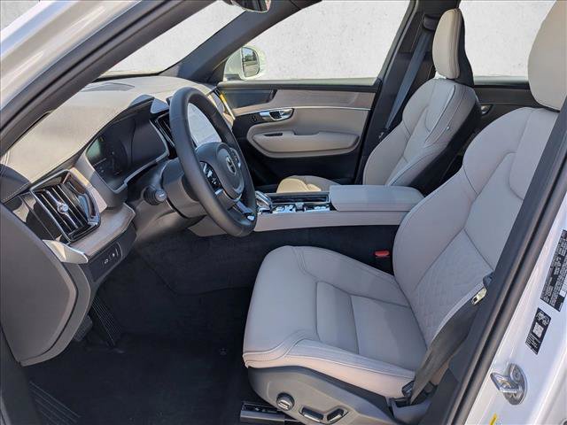 New 2026 Volvo XC90 T8 Plus w/ Protection Package Premier AWD/4WD image 4