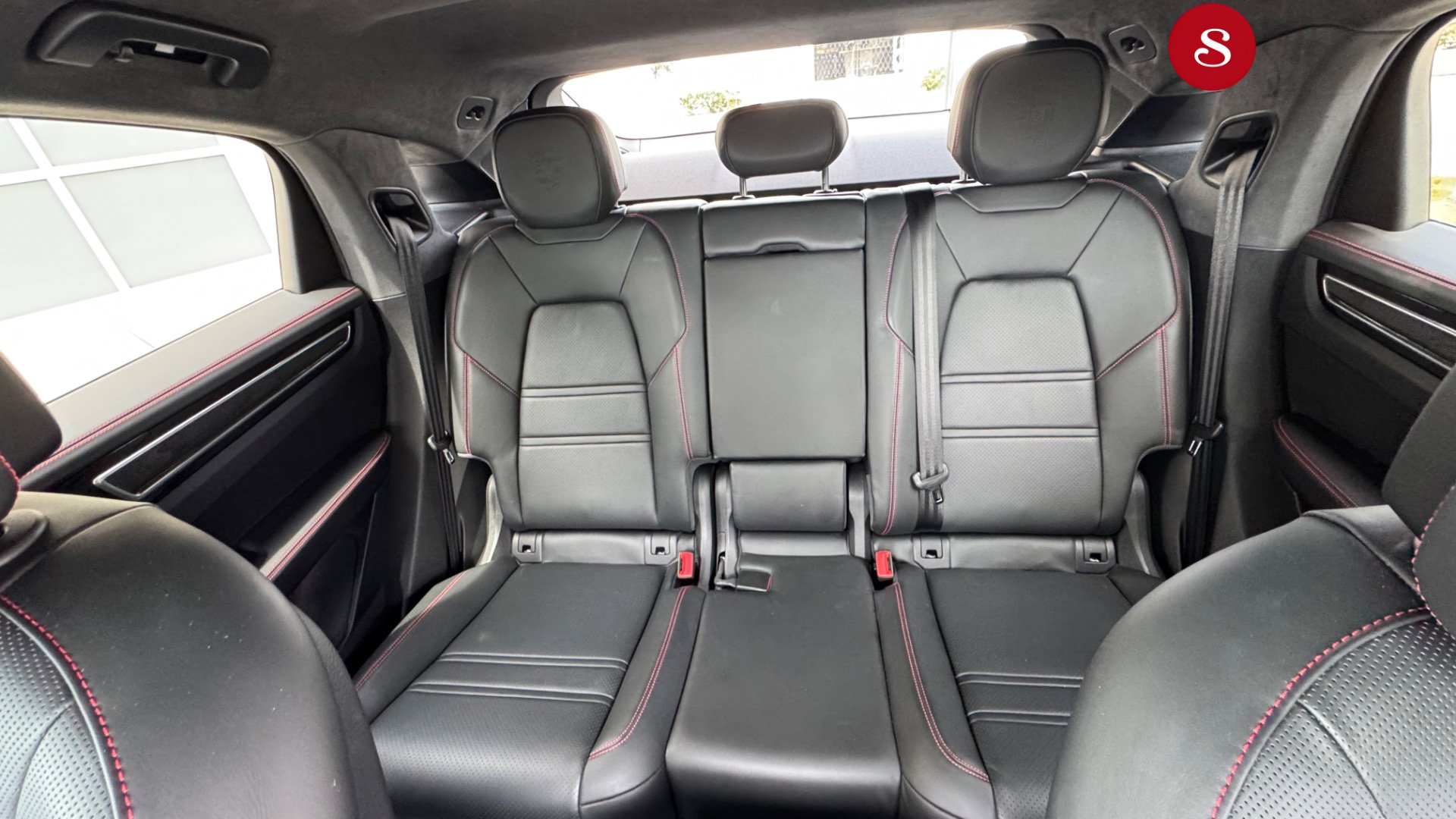 Used 2023 Porsche Cayenne GTS AWD/4WD image 23