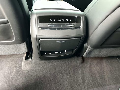 Used 2024 Cadillac Escalade Sport Platinum w/ Heavy-Duty Trailer Package image 17