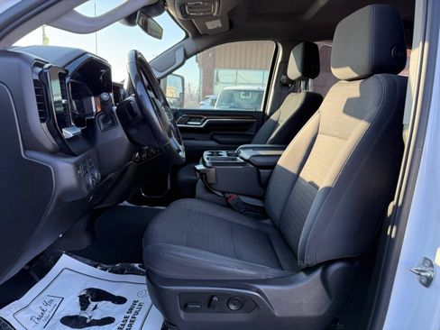 Used 2024 Chevrolet Silverado 2500 LT image 10