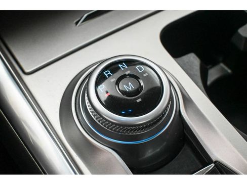 Used 2020 Ford Explorer XLT w/ Equipment Group 202A AWD/4WD image 16