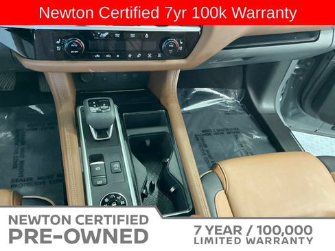 Used 2025 Nissan Pathfinder Platinum AWD/4WD image 18