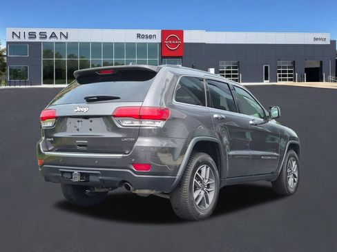 Used 2021 Jeep Grand Cherokee Limited w/ Trailer Tow Group IV AWD/4WD image 3