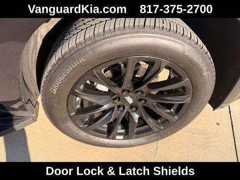 Used 2021 Cadillac Escalade Sport Platinum image 11