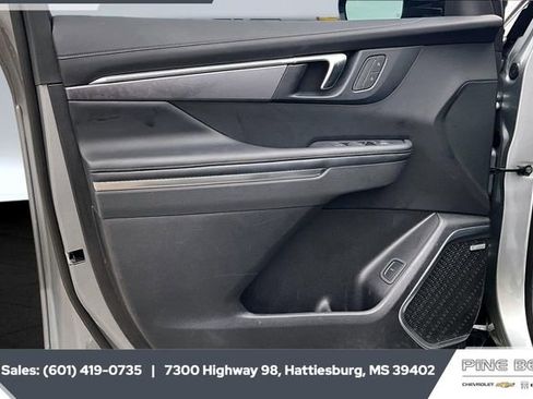 Certified 2025 Buick Enclave Sport Touring w/ LPO, All-Weather Package image 17