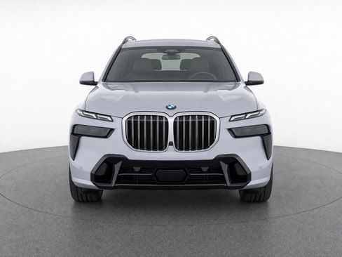 Used 2024 BMW X7 xDrive40i w/ M Sport Package AWD/4WD image 8