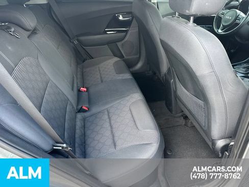 Used 2022 Kia Niro LXS FWD image 17