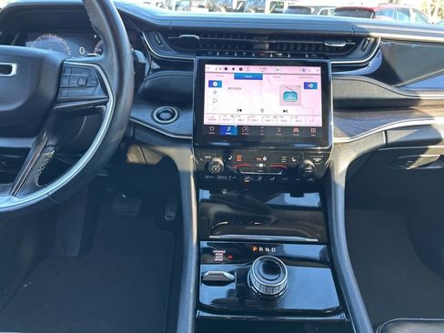 Used 2022 Jeep Grand Cherokee L Limited image 20
