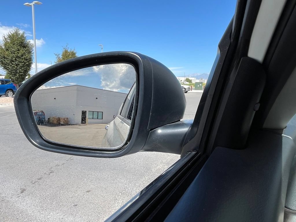 Used 2025 Nissan Altima 2.5 SV AWD/4WD image 4