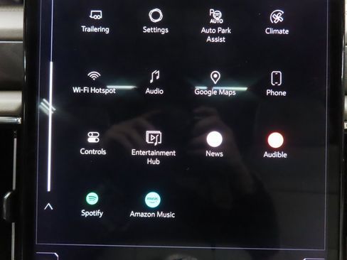 Used 2025 GMC Yukon Denali w/ Denali Reserve Package image 25