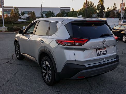 Used 2023 Nissan Rogue SV image 6