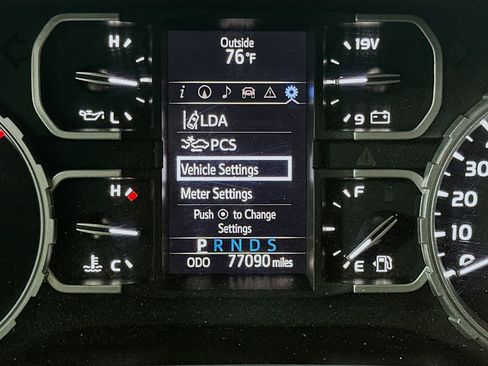 Used 2020 Toyota Tundra SR5 w/ SR5 Upgrade Package image 18